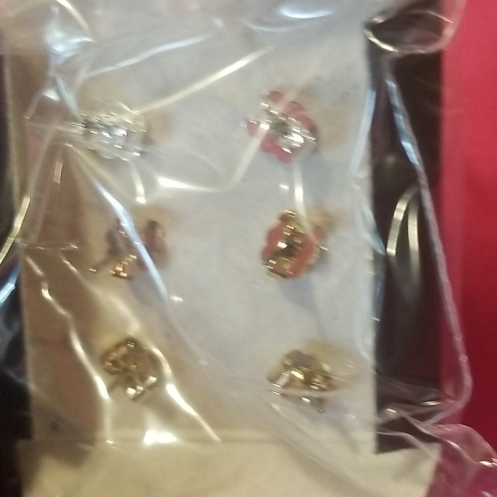 Spring stud earring trio - Picture 2 of 2